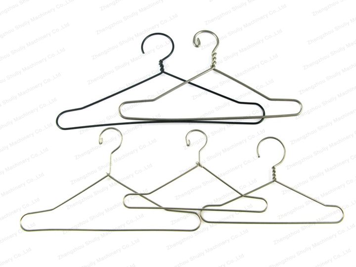 https://static.recyclingmachine.org/wp-content/uploads/2023/10/finished-hangers.jpg