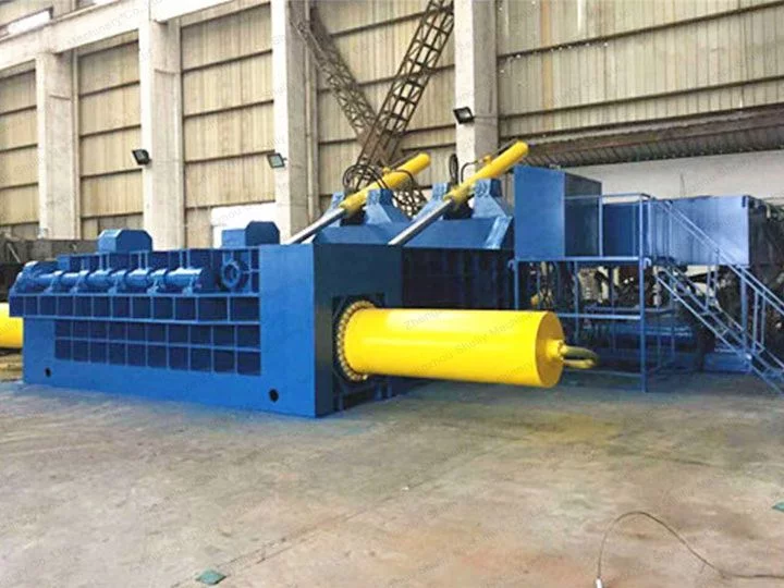 hydraulic scrap metal baler