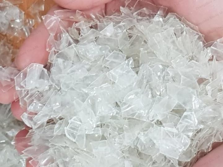 clean plastic bottle flakes