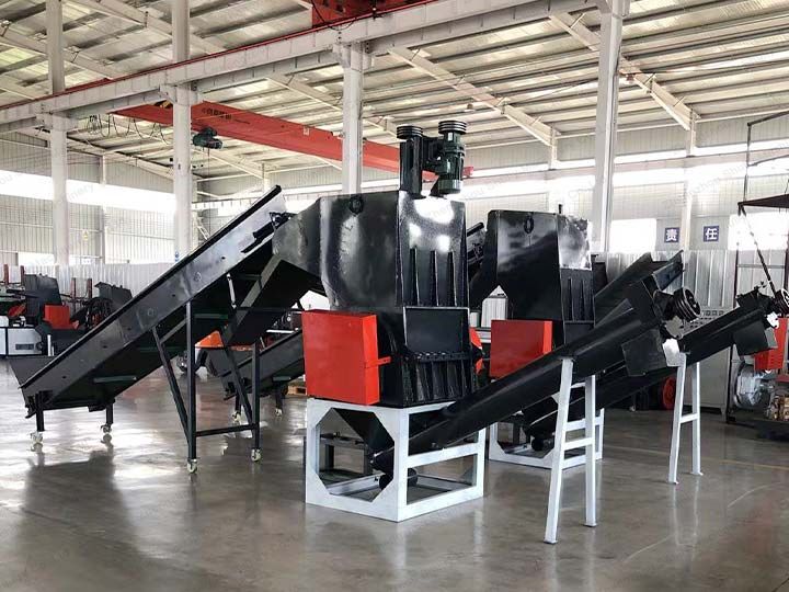 waste plastic crushing machine