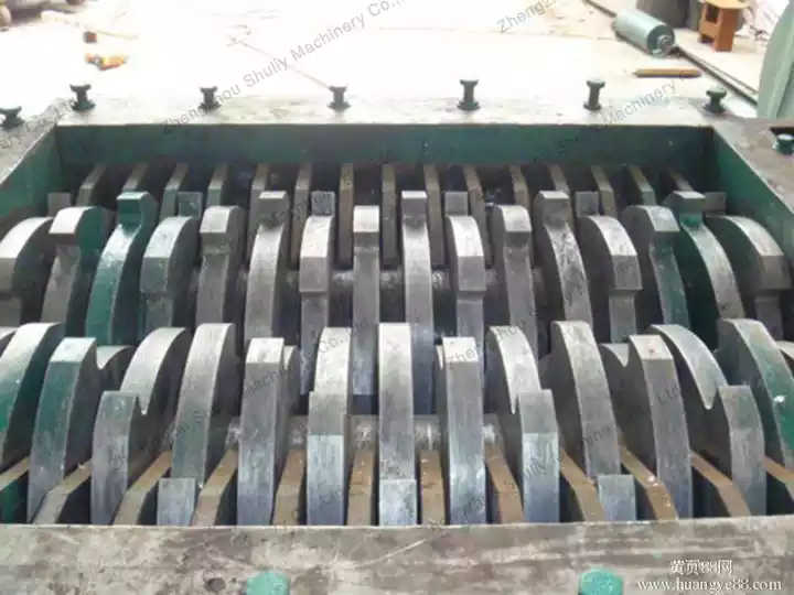 dual-shaft metal shredder blades