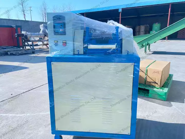 plastic cutting machine